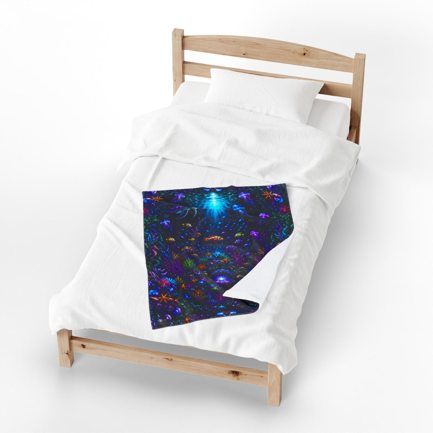 Oceanic Glow Nest Velveteen Plush Blanket — Underwater Jellyfish Reef Throw