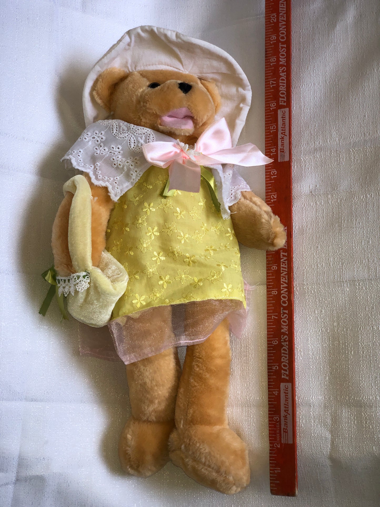 Chantilly Lane Ellie Animated Singing Bear | Marlis