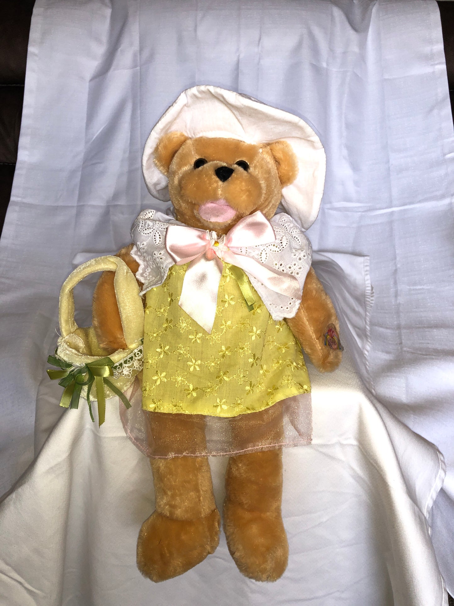 Chantilly Lane Ellie Animated Singing Bear | Marlis
