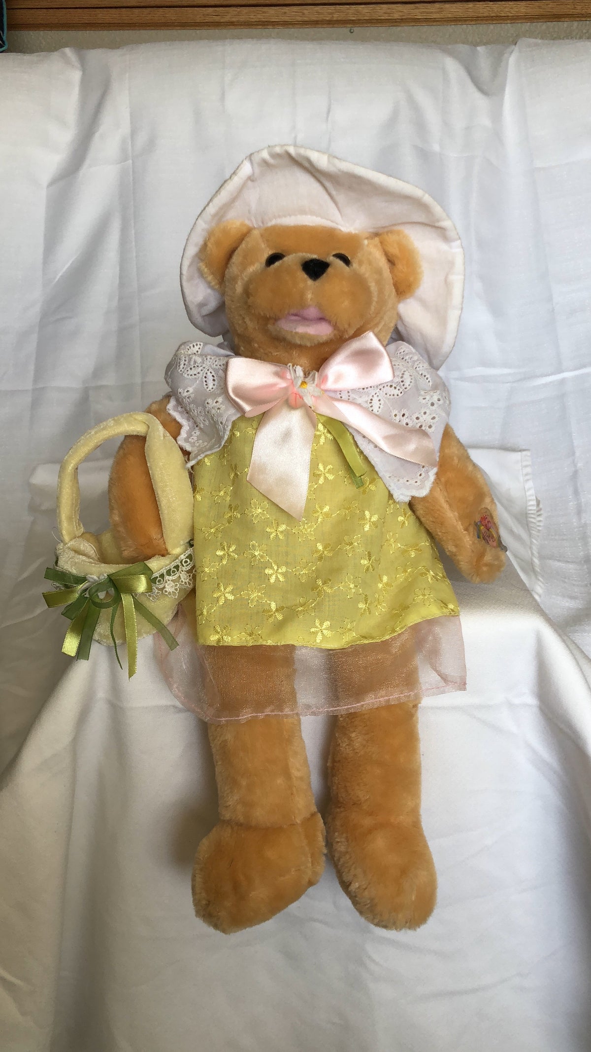 Chantilly Lane Ellie Animated Singing Bear | Marlis