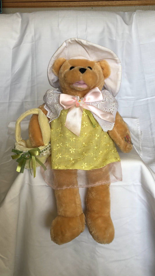Chantilly Lane Ellie Animated Singing Bear | Marlis